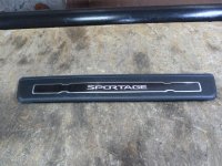 Накладка порога передняя правая Kia Sportage 2010-2015 (858833W500) — фото 1