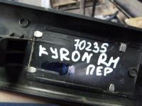 Накладка порога передняя правая на SsangYong Kyron D100 — фото 10