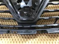 Решетка радиатора на Renault Kaptur — фото 6