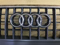 Решетка радиатора на Audi Q3 8U — фото 11