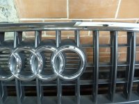 Решетка радиатора на Audi Q3 8U — фото 5