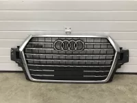 Решетка радиатора на Audi Q7 4M — фото 1