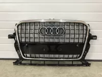 Решетка радиатора на Audi Q5 8R — фото 1
