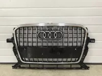 Решетка радиатора на Audi Q5 8R — фото 1
