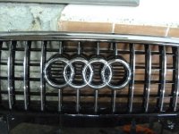 Решетка радиатора на Audi Q5 8R — фото 7