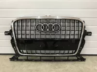 Решетка радиатора на Audi Q5 8R — фото 1