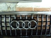Решетка радиатора на Audi Q5 8R — фото 6
