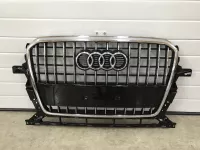 Решетка радиатора на Audi Q5 8R — фото 1