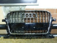 Решетка радиатора на Audi Q5 8R — фото 1