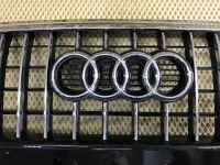 Решетка радиатора на Audi Q5 8R — фото 12