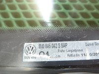 Стекло кузовное глухое правое на Volkswagen Tiguan — фото 24
