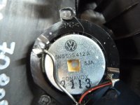 Уголок двери передней правой внутренний на Volkswagen Tiguan — фото 11