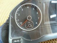 Панель приборов на Volkswagen Tiguan — фото 2