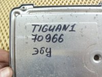 Блок управления двигателем на Volkswagen Tiguan — фото 4