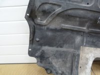 Пыльник двигателя центральный на Audi A1 8X — фото 12
