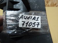 Брызговик на Audi A1 8X — фото 8