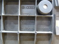 Диффузор в сборе с вентилятором на Audi A1 8X — фото 14