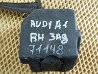 Ремень безопасности задний правый на Audi A1 8X — фото 9