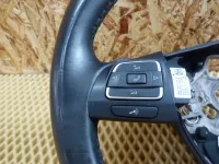 Рулевое колесо на Volkswagen Passat CC B6 — фото 3