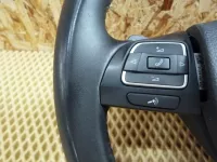 Рулевое колесо на Volkswagen Golf Mk6 — фото 2