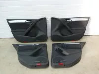 Комплект обшивок двери VW Golf VI 2009-2013 (5K4867011BM 5K4867012BM 5K6867211EQ 5K6867212EQ) — фото 1