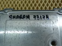 Блок управления двигателем на Volkswagen Sharan — фото 8