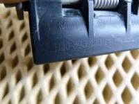 Крючок капота на Volkswagen Sharan — фото 7
