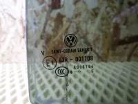 Стекло двери задней правой форточка на Volkswagen Touran 1T — фото 4