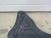 Пыльник двигателя центральный на Volkswagen Touran 1T — фото 6