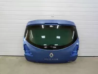 Дверь багажника со стеклом на Renault Megane — фото 1