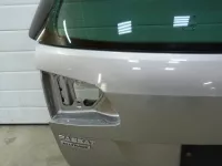 Дверь багажника со стеклом на Volkswagen Passat B7 — фото 9