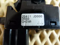 Кнопка стеклоподъемника на Nissan Teana J32 — фото 4
