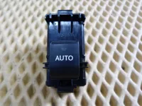 Кнопка стеклоподъемника Lexus IS 250/350 2005-2013 (8481033110) — фото 1