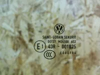 Стекло двери передней левой на Volkswagen Tiguan — фото 4