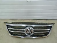 Решетка радиатора на Volkswagen Tiguan — фото 1