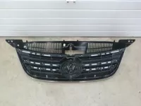 Решетка радиатора на Volkswagen Tiguan — фото 15