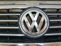 Решетка радиатора на Volkswagen Passat B6 — фото 7