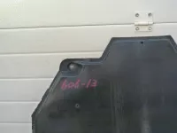 Пыльник двигателя центральный на Audi A4 B7 — фото 24