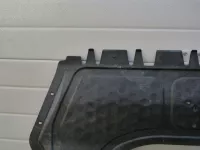 Пыльник двигателя центральный на Audi A3 8P — фото 2