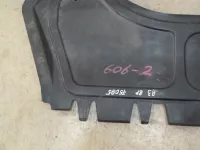 Пыльник двигателя центральный на Audi A3 8P — фото 7