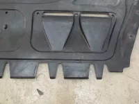 Пыльник двигателя центральный на Audi A3 8P — фото 9