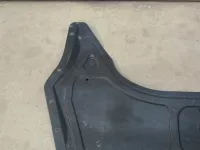 Пыльник двигателя центральный на Volkswagen Scirocco Mk3 — фото 8