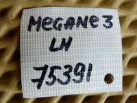Уплотнитель капота на Renault Megane — фото 8