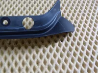Уплотнитель капота на Renault Megane — фото 5