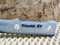 Петля капота на Volkswagen Tiguan — фото 6