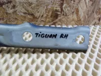 Петля капота на Volkswagen Tiguan — фото 6