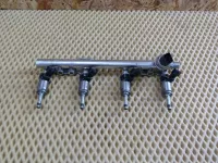 Рампа топливная Renault Captur 2013-2019 (8201313150 166004350R 166393024R) — фото 1