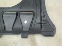 Пыльник двигателя центральный на Skoda Octavia A7 — фото 8