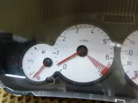 Панель приборов на Peugeot 206 — фото 3