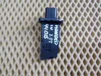 Датчик массового расхода воздуха Ford America Mustang 2005-2009,Maverick 2001-2007,Focus II 2005-2008,C-MAX 2003-2010,Escape 2001-2006,Mondeo IV 2007-2015,Focus II 2008-2011,Transit 2006-2013,Ranger 2006-2012,Explorer 2001-2011,Fiesta 2008> (8V2112B579AA) — фото 1
